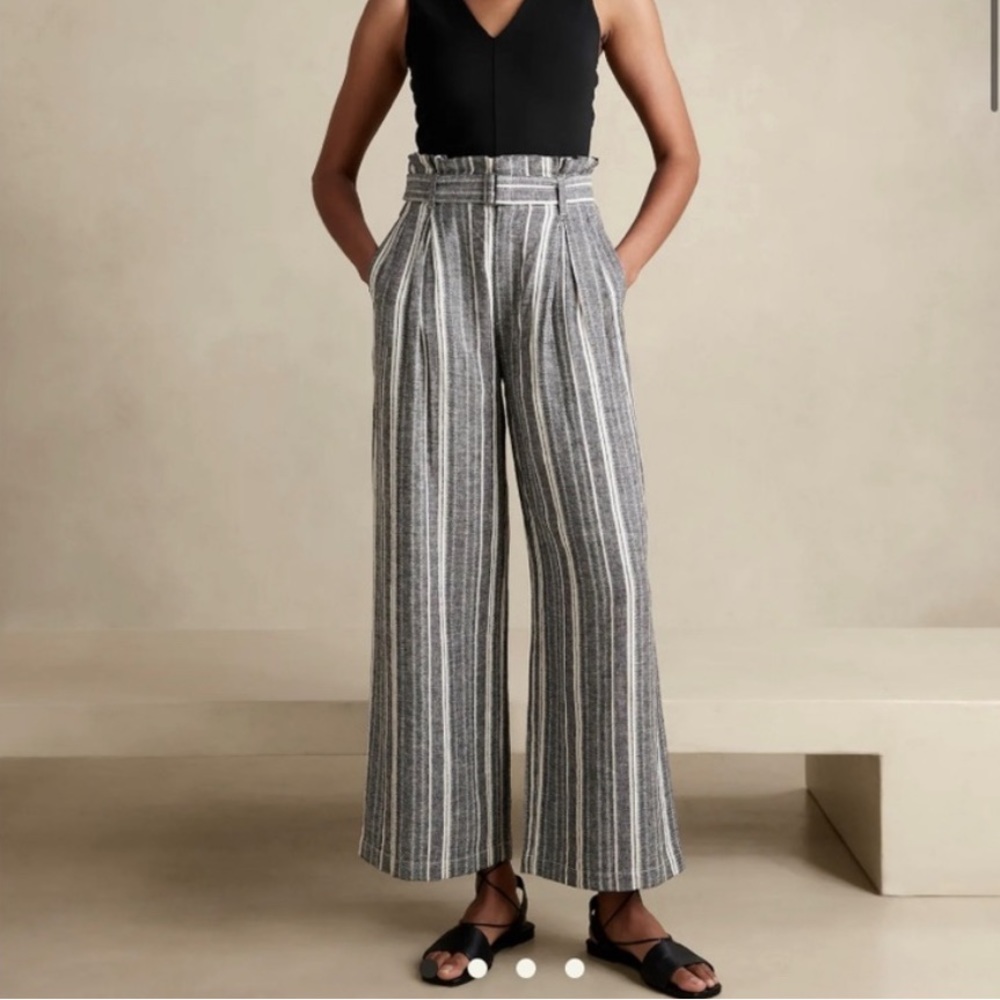 Banana Republic Linen Blend Paperbag Pants in Black Stripes Size 2